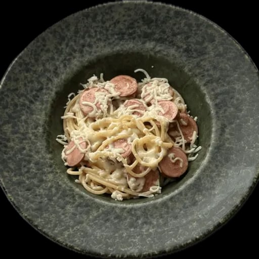 Спагетти с сосисками и сыром